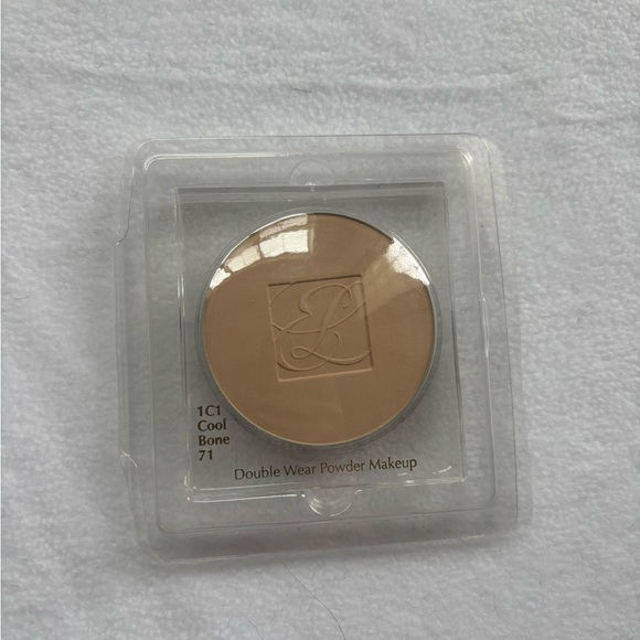 Estee Lauder Double Wear Powder makeup - Cool Bone - Picture 1 of 4